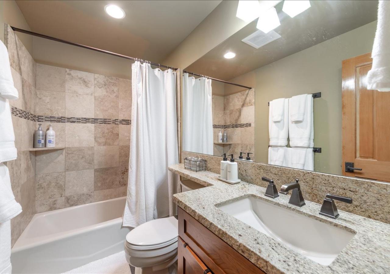 Cozy Northstar Village Condo Walk To Lifts 2 Full Ba Excellent Location Truckee Bagian luar foto